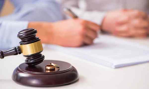 Giải quyết ly hôn trong trường hợp bị đơn ở nước ngoài không rõ địa chỉ - FBLAW